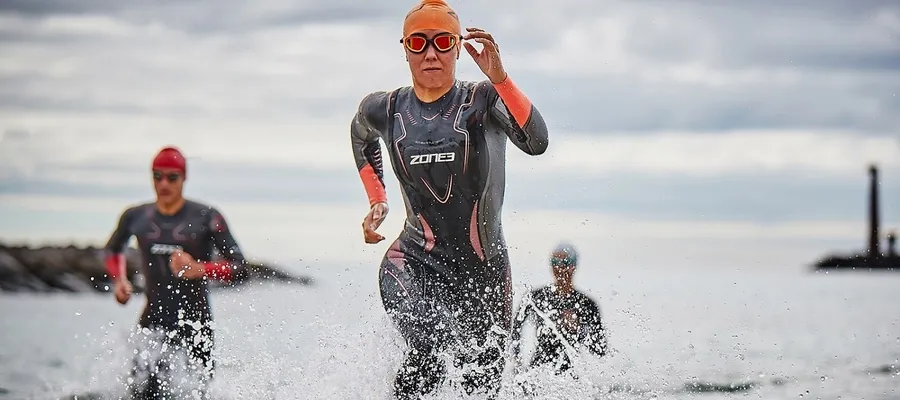 Zone3 wetsuit vanquish womens lifestyle 03